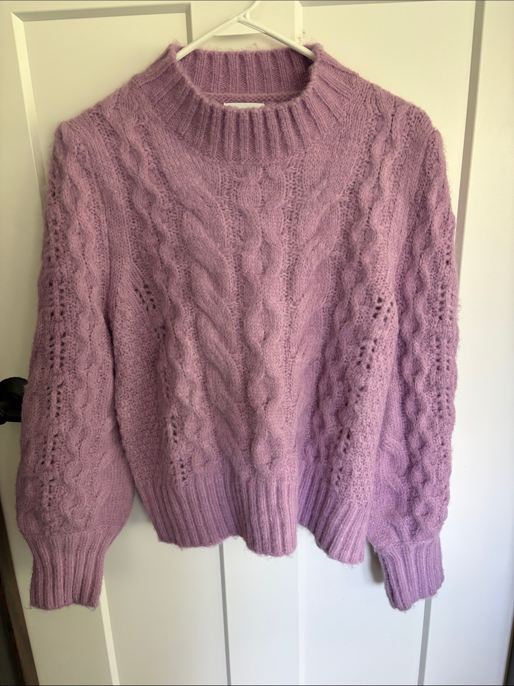 Bluivy size large Soft Cable-Knit Women's Sweater - Lilac